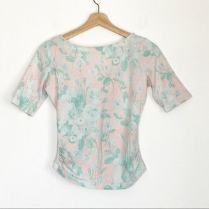 Guess S pink floral fitted top